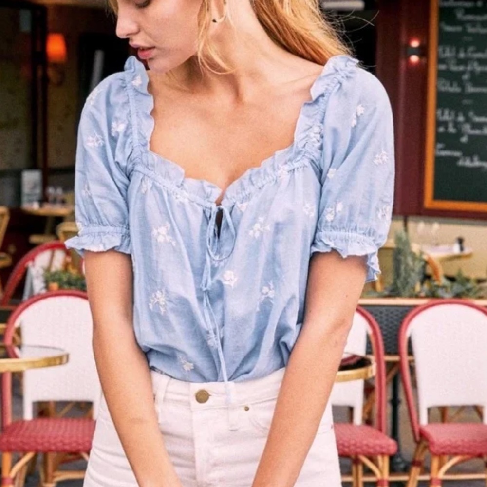 SEZANE Gabriel Blouse Blue with Embroidered Flowers
